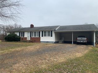 1344 Pipers Gap Rd, Mount Airy, NC 27030