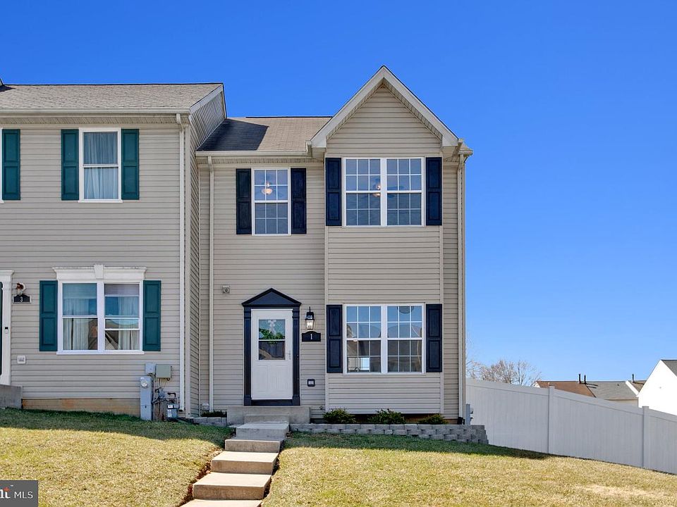 1st image of 1 Bellhurst Way