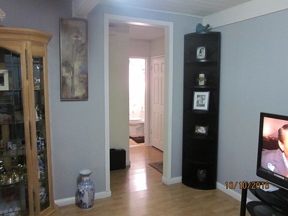 3rd image of 3105 Henderson Dr