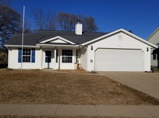 3410 Amanda Ct NW, Cedar Rapids, IA 52405
