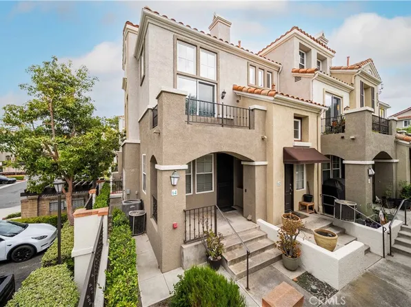 64 Via Cordoba, Rancho Santa Margarita, CA 92688
