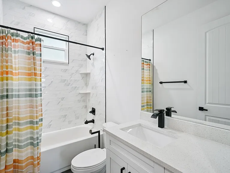 328 W Frierson Ave #1 — Photo 43