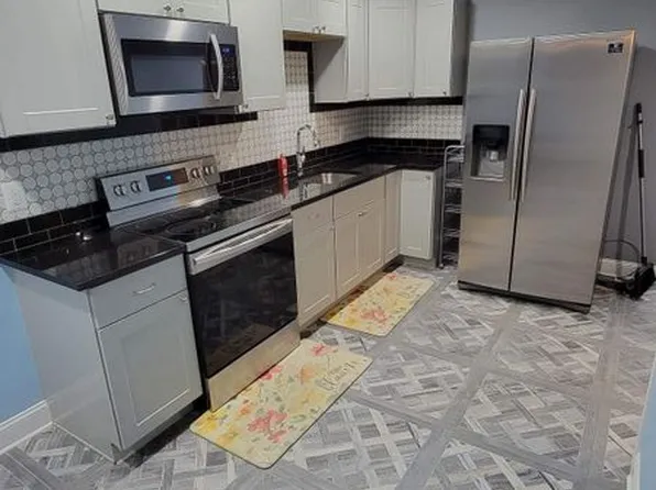 9344 S Whitt Dr, Manassas Park, VA 20111