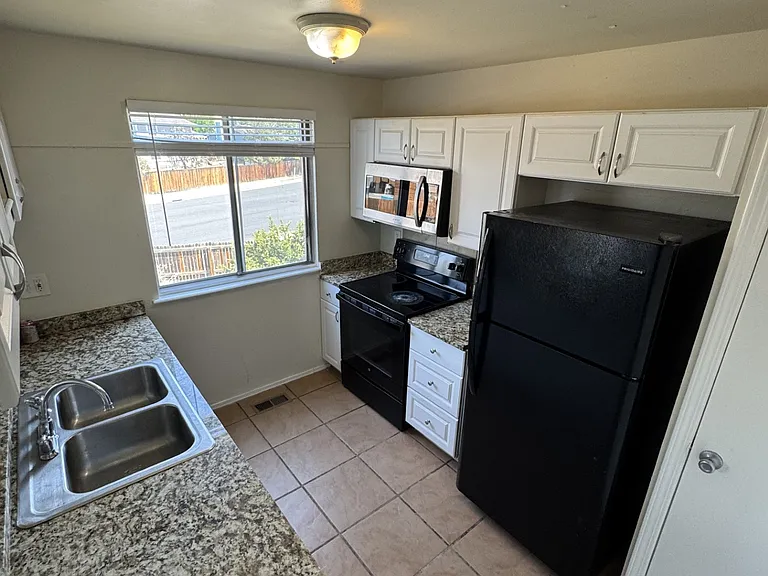 19747 E Princeton Pl — Photo 8
