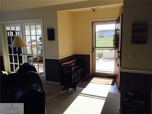 5th image of 3028 E Hamlet Cir