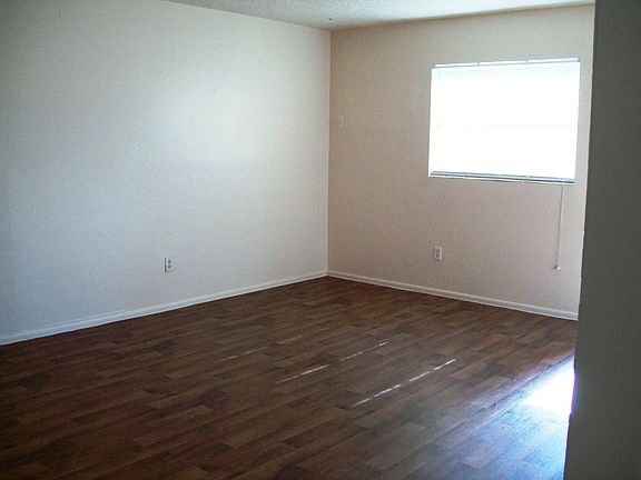5th image of 3016 E Jefferson St