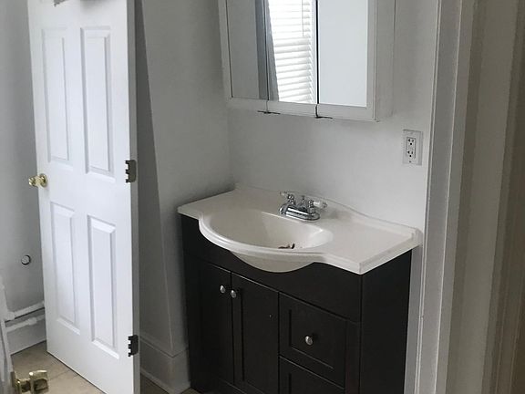 4th image of 1500 Delaware Ave APT 8