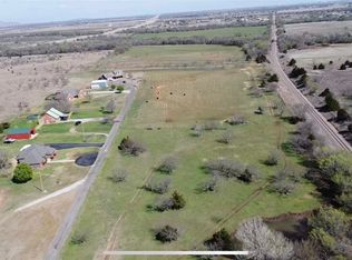 118 N Crater Creek Rd, Cache, OK 73527