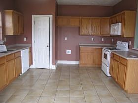 3rd image of 39950 Silverado Ln