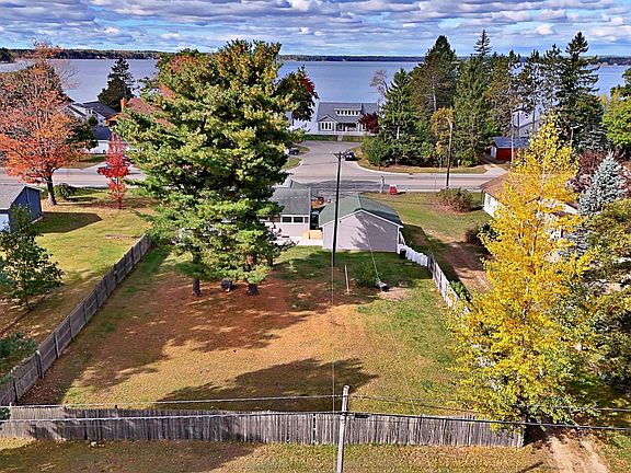 3rd image of 719 S Lakeshore Dr