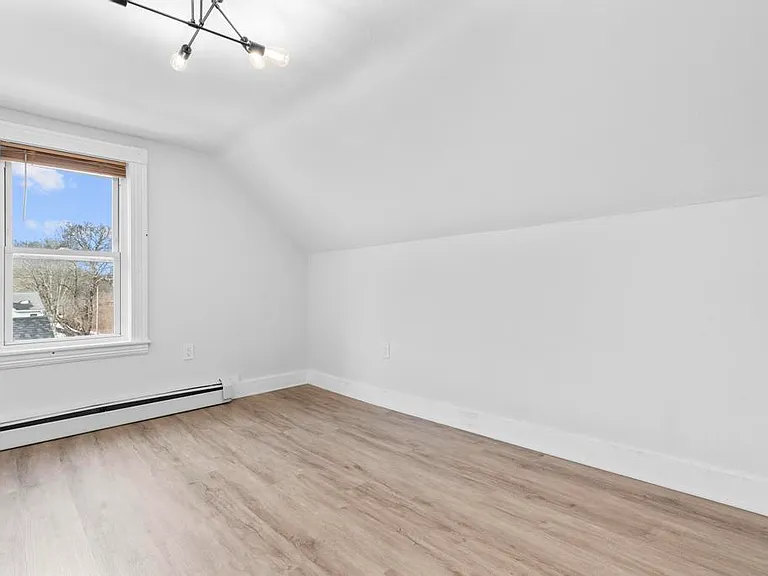 30 Anthony St #A — Photo 8