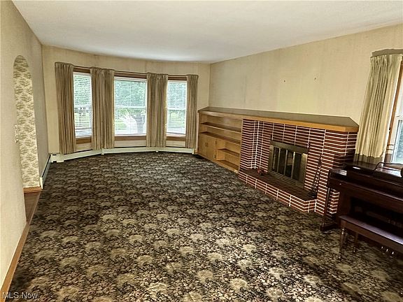 3rd image of 717 S Vine St