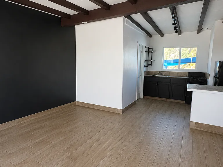 7953 Valley Vista Ave #7 — Photo 4