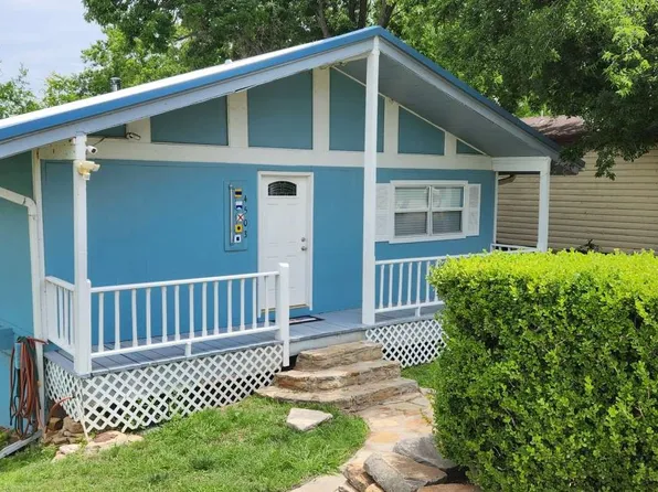 4503 Lakeshore Dr, Granbury, TX 76048