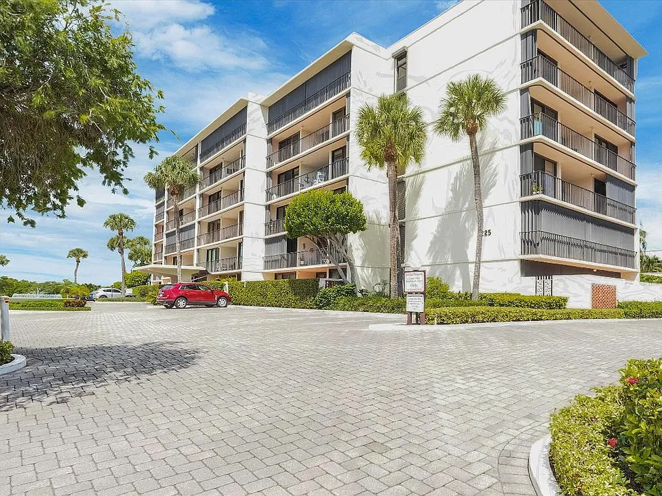 225 Beach Rd #205