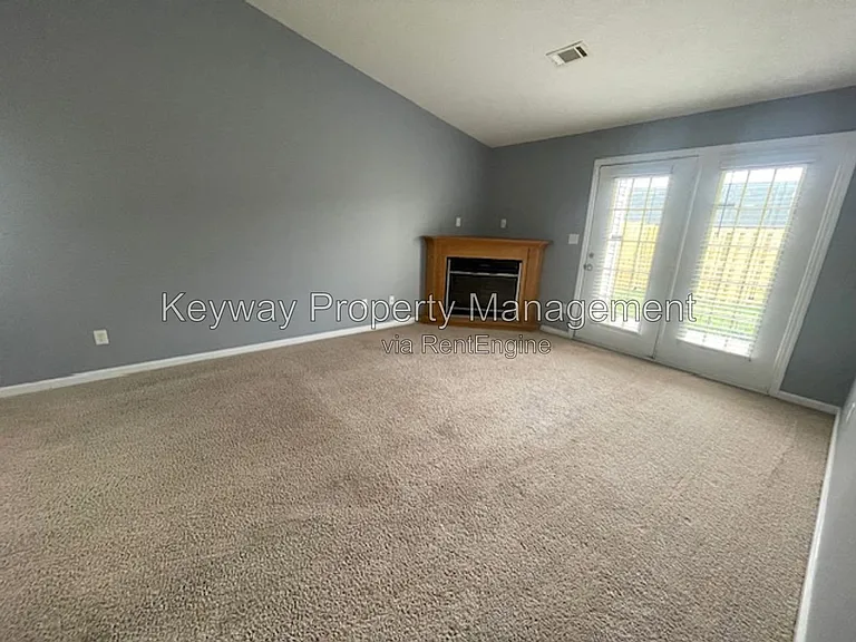 1224 Longpoint Dr — Photo 6