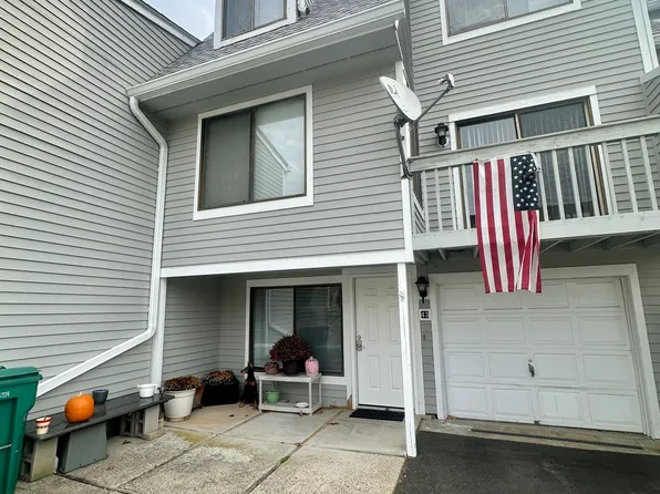 43 Peddlars Drive #43, Branford, CT 06405