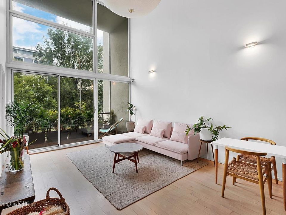 1st image of 935 Pacific St APT 201