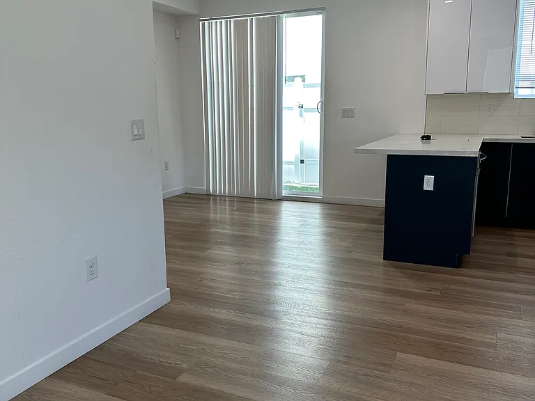 2919 S Burnside Ave #1 — Photo 39