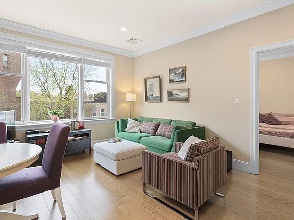 3rd image of 20 Englewood Ave APT 204A