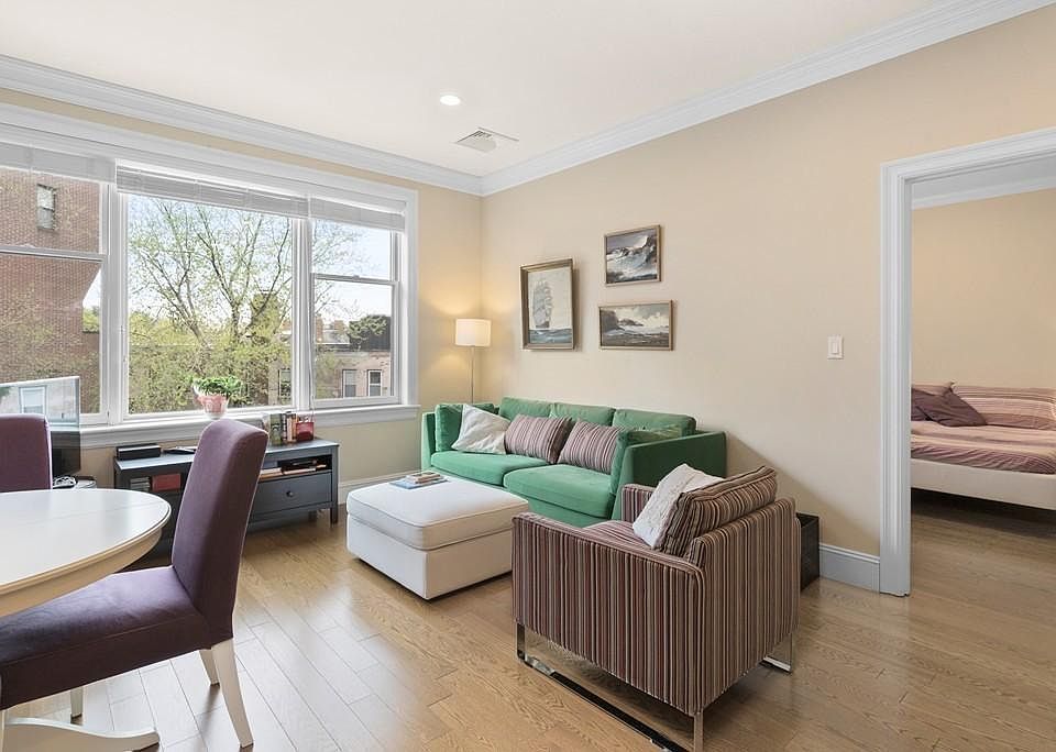 1st image of 20 Englewood Ave APT 204