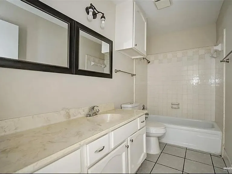 2125 Kerria Ave #10 — Photo 8