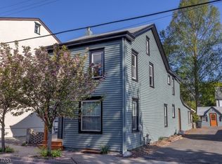 46 Delevan St, Lambertville, NJ 08530
