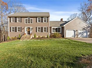 20 Martleshamheath Ln, Madison, CT 06443