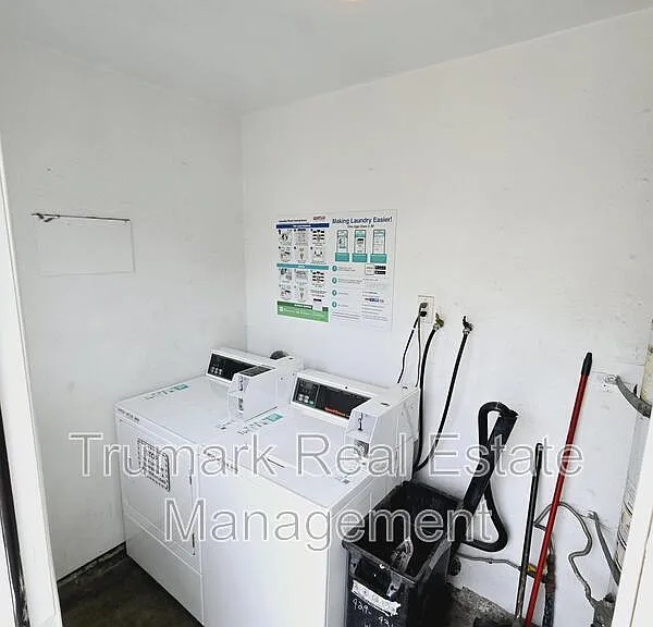429 W Garfield Ave #C — Photo 11