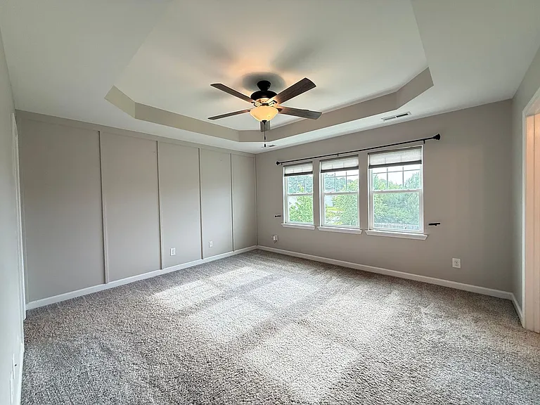 303 Breezeway Dr — Photo 31