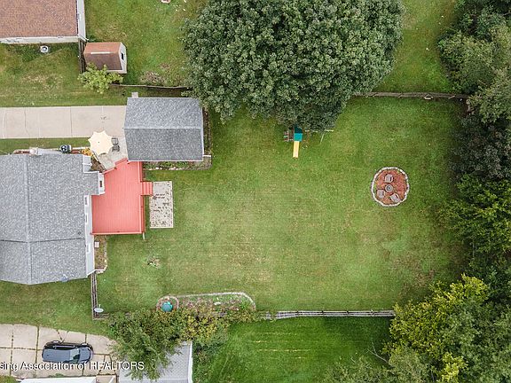 4th image of 1013 Maycroft Rd