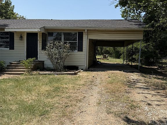 2nd image of 504 W Main St