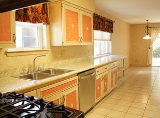 4712 Neyrey Dr, Metairie, LA 70002