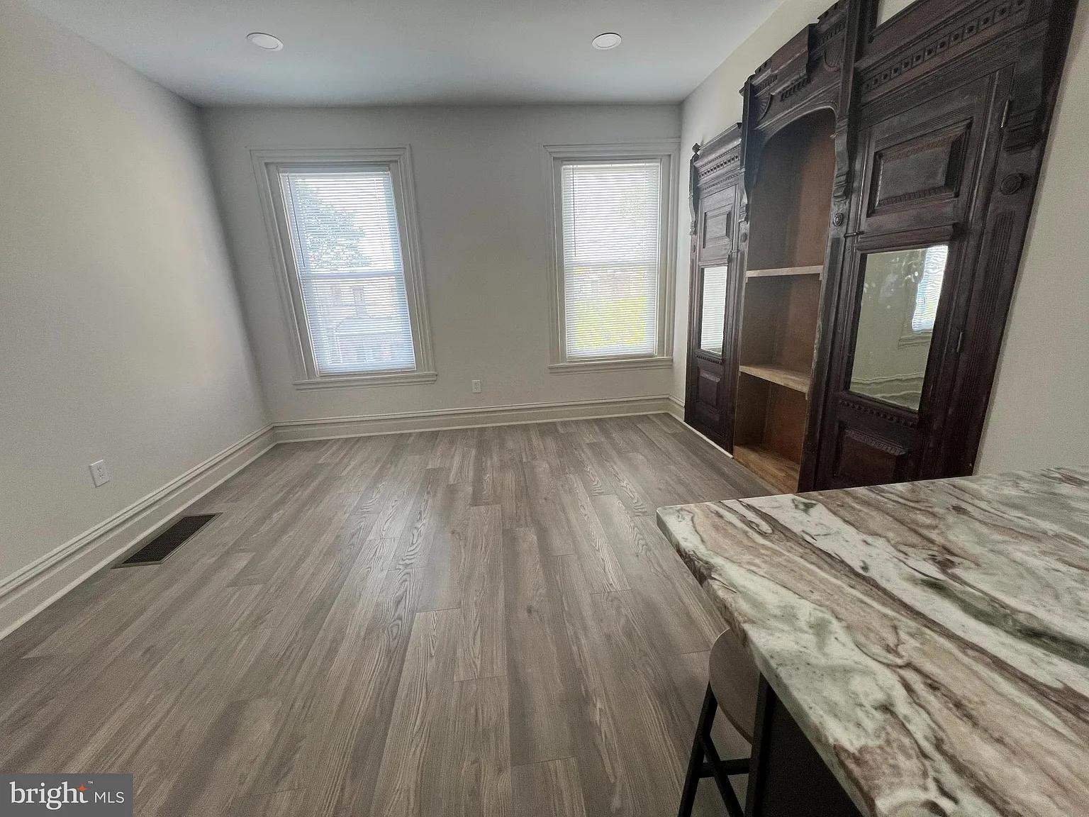 3 bed, 1.0 bath, 1100 sqft, $1,750 — Photo 3