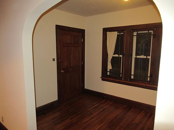 2nd image of 1510 Front St #1
