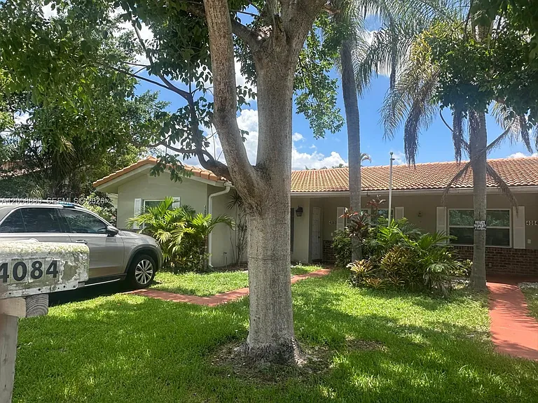 4084 Coral Springs Dr #4084 — Photo 4