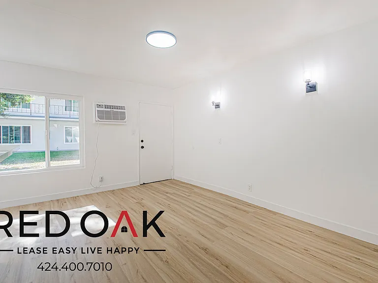 12605 Kensington Ln #4 — Photo 5