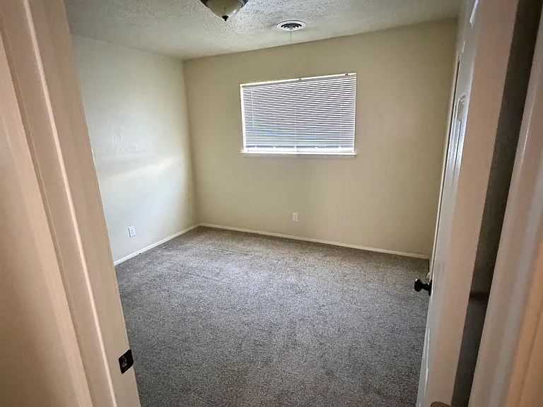 3708 Shell Ave — Photo 7