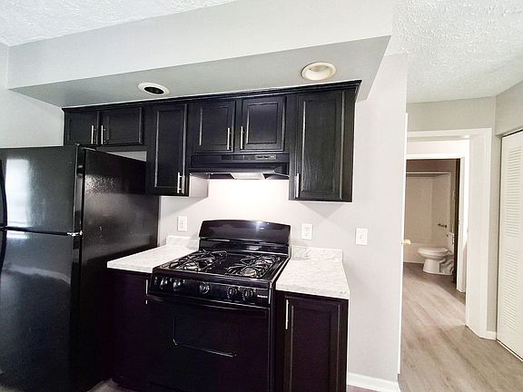 3rd image of 9 N Freeman St