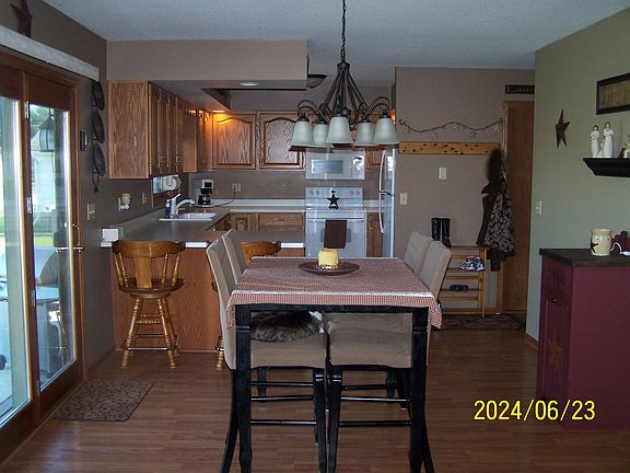 Kitchen/dining