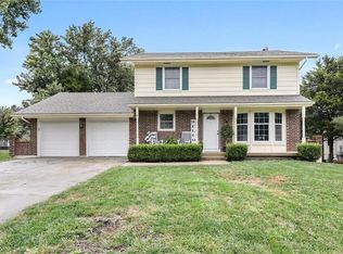 2416 W Post Oak Rd, Olathe, KS 66061