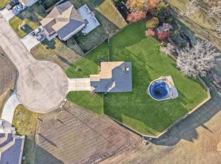1700 Twin Oaks Cir, Brenham, TX 77833
