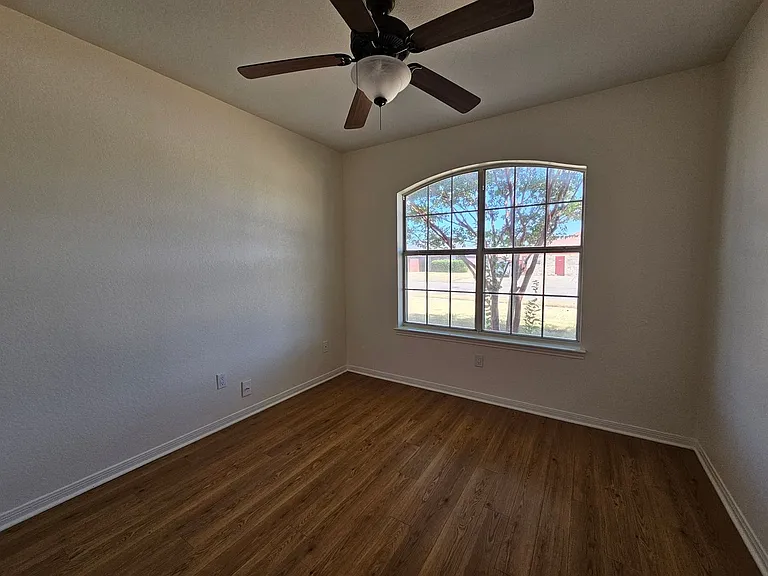 4211 Breckenridge Dr — Photo 13