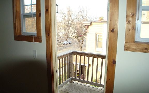 4th image of 238 Des Plaines Ave #2