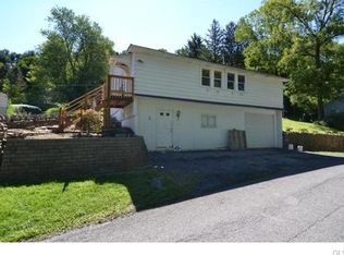 3811 Teak Dr, Northampton, PA 18067