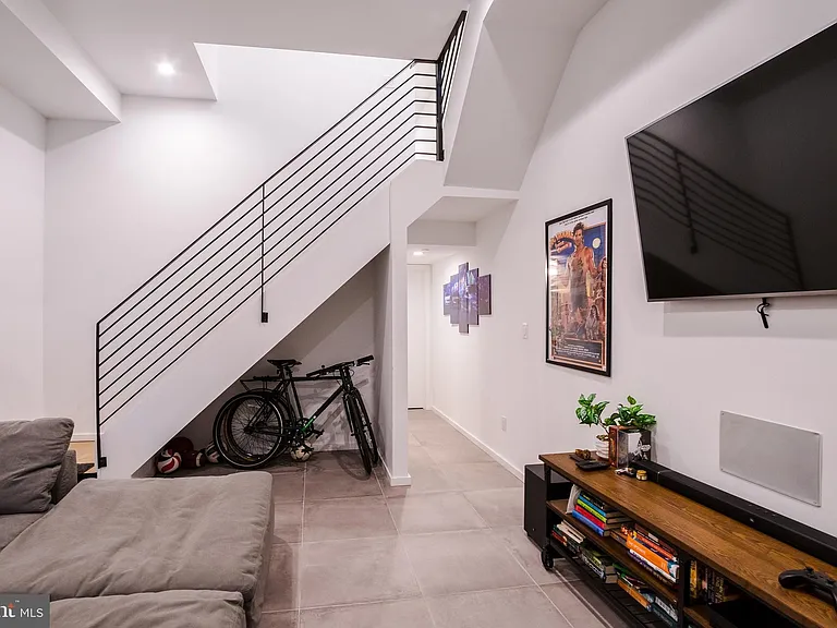 1705 Annin St — Photo 34