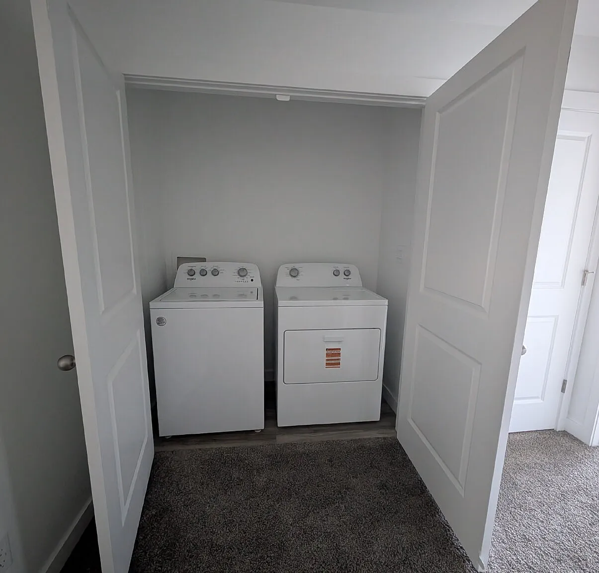3 bed, 2.0 bath, 1399 sqft, $2,350 — Photo 4