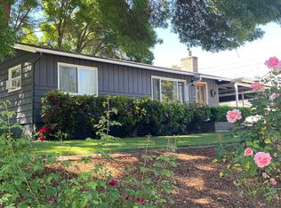 1422 Hillcourt St, Medford, OR 97504