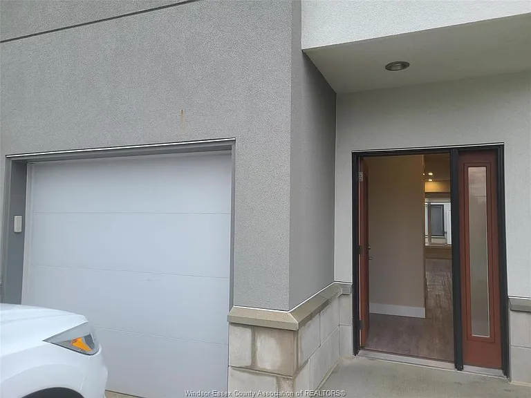 550 Sandison St #35 — Photo 2