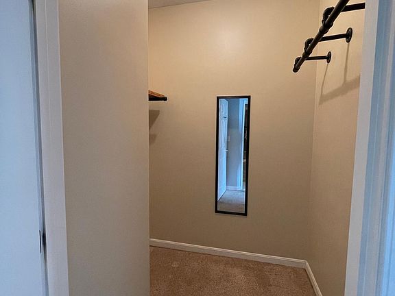 5th image of 2325 Pinnacle Ct APT 102